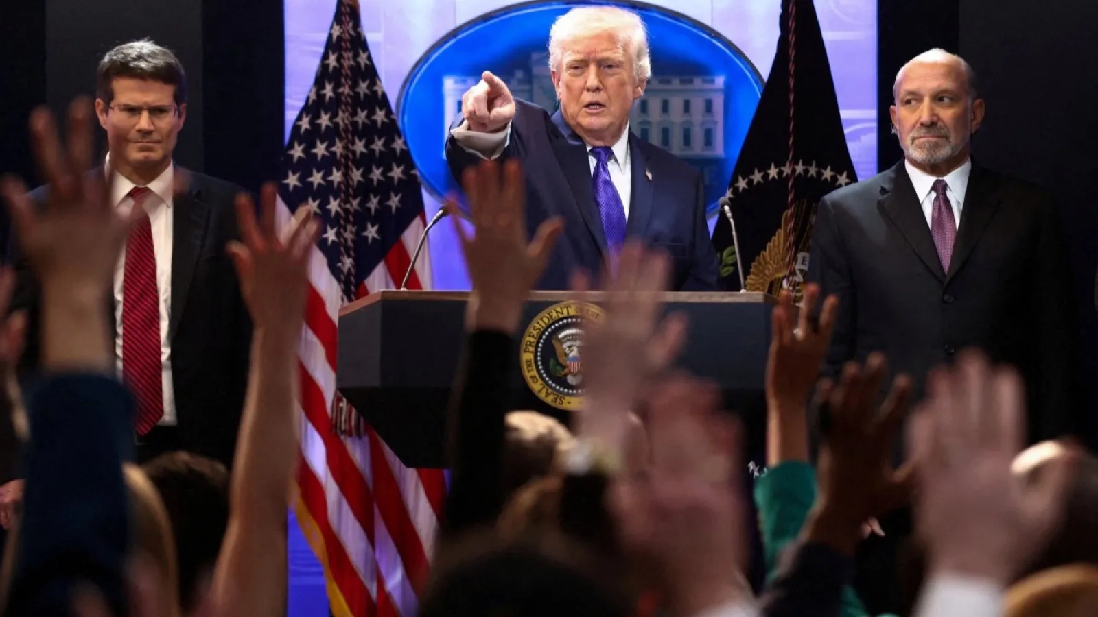 Presidente dos Estados Unidos anuncia novas tarifas de importação em coletiva de imprensa